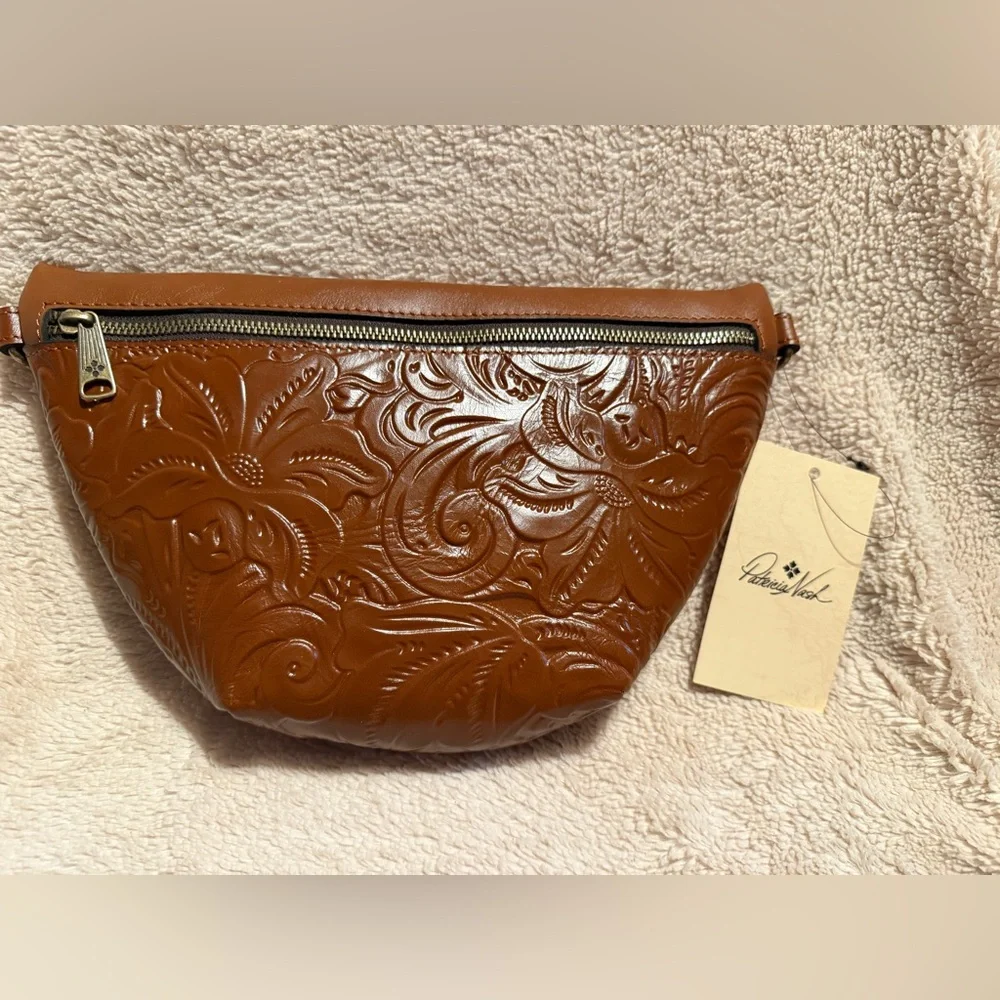 NWT Patricia Nash Leather Tinchi Convertible Bag - belt bag to crossbody - Picture 5 of 13